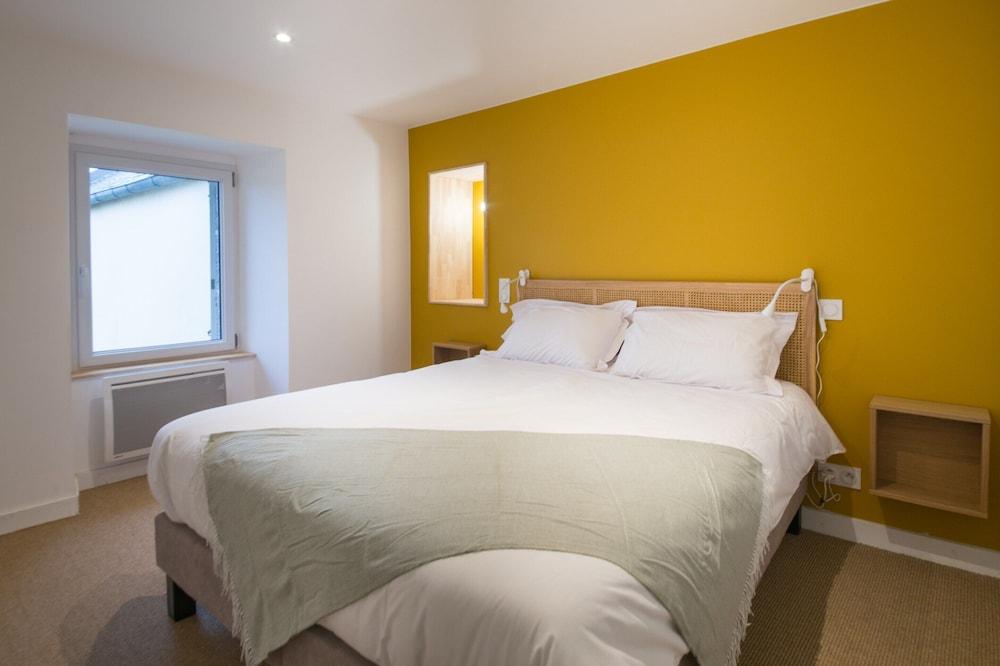 House in Lanildut Near Waterfront & Beaches