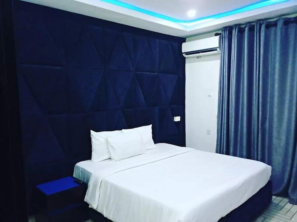 The Shepherd's Hotel