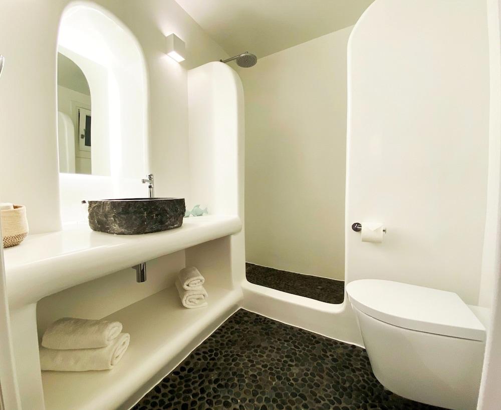 Mykonos 22 Superb Town Penthouse With Jacuzzi Spa