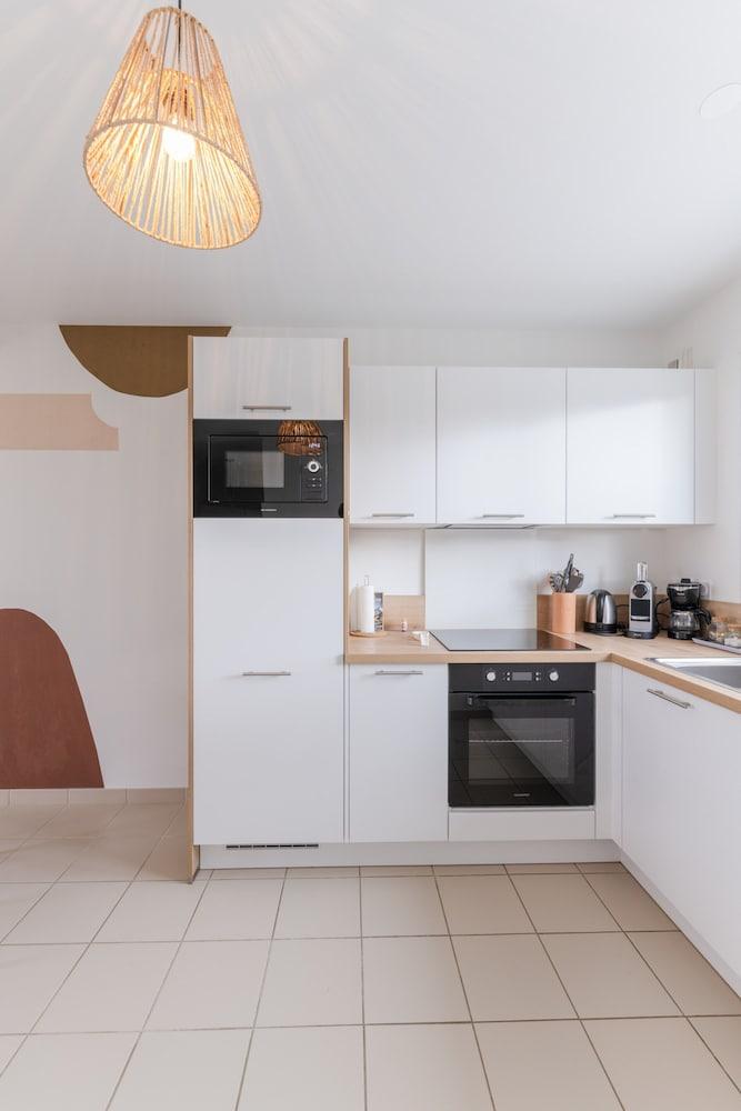 Charming House 300m From the sea