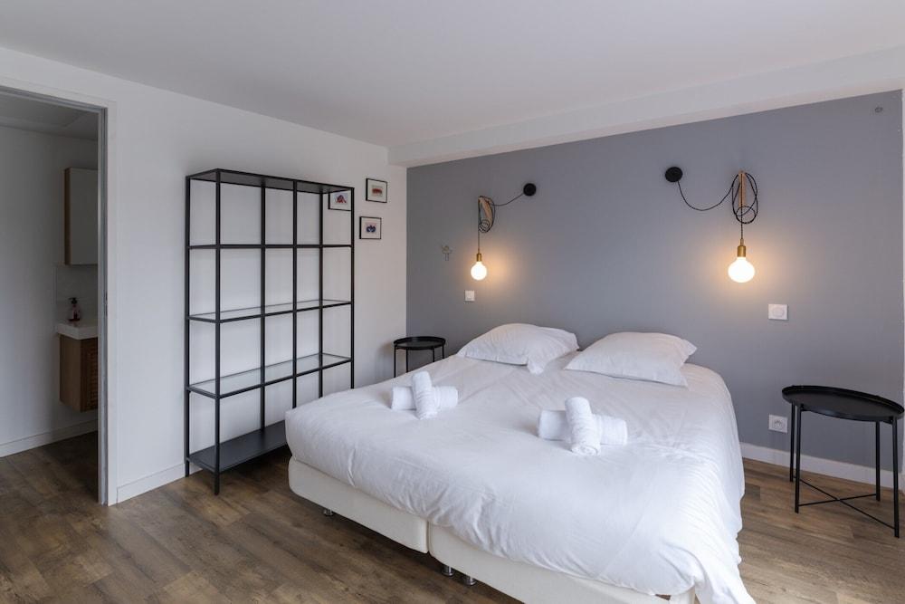 Holiday Home by Lampaul Beach With Garden