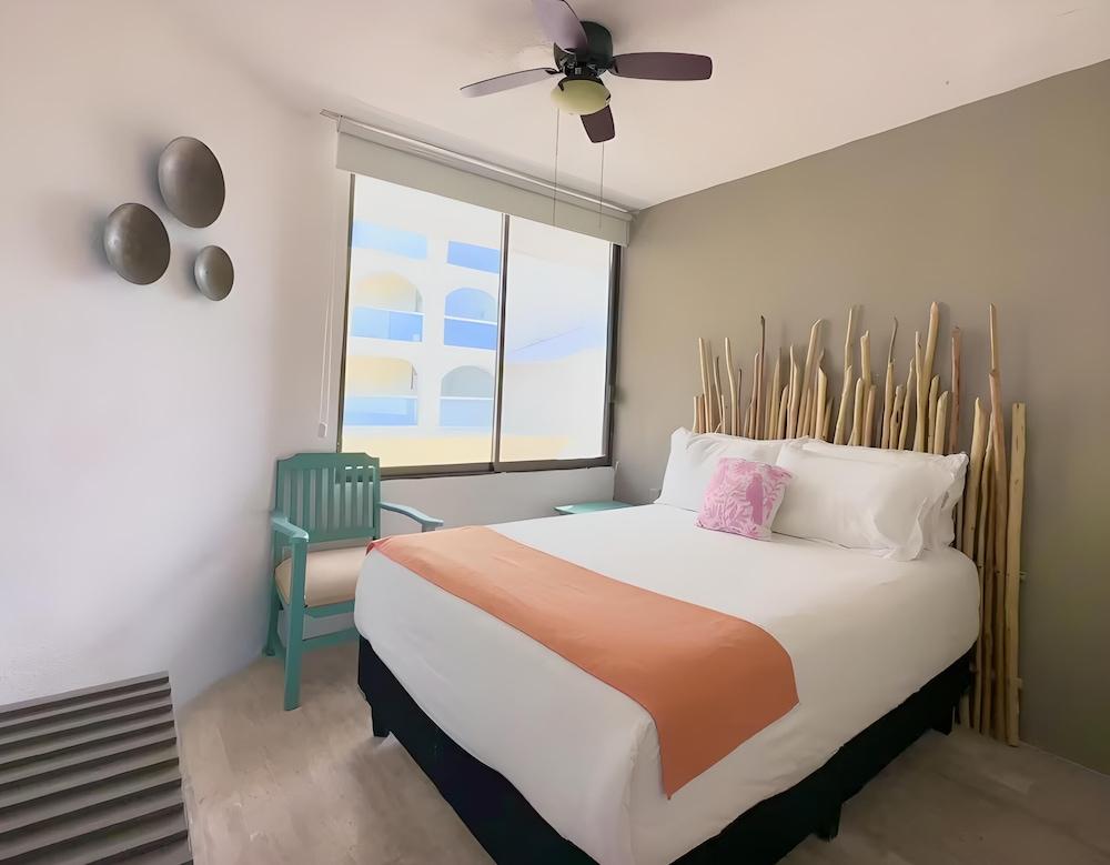 Beachfront and Ocean View Apartment