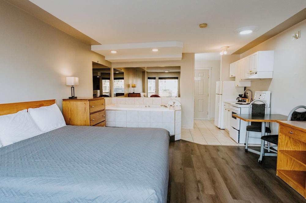 Western Budget Plus Grande Prairie 1