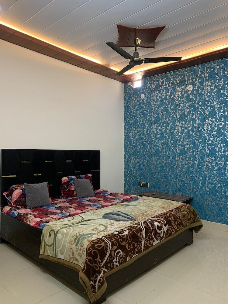 Hotel Indra Palace By GRB