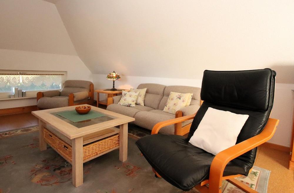 Ferienwohnung im Reetdachhaus, Burhave