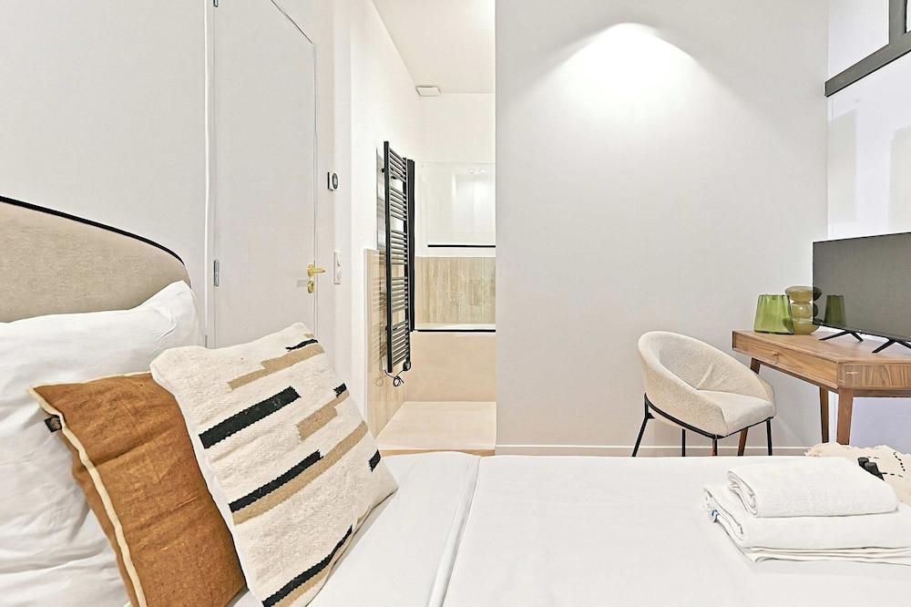 New Flat With AC Porte Maillot/arc de Triomphe