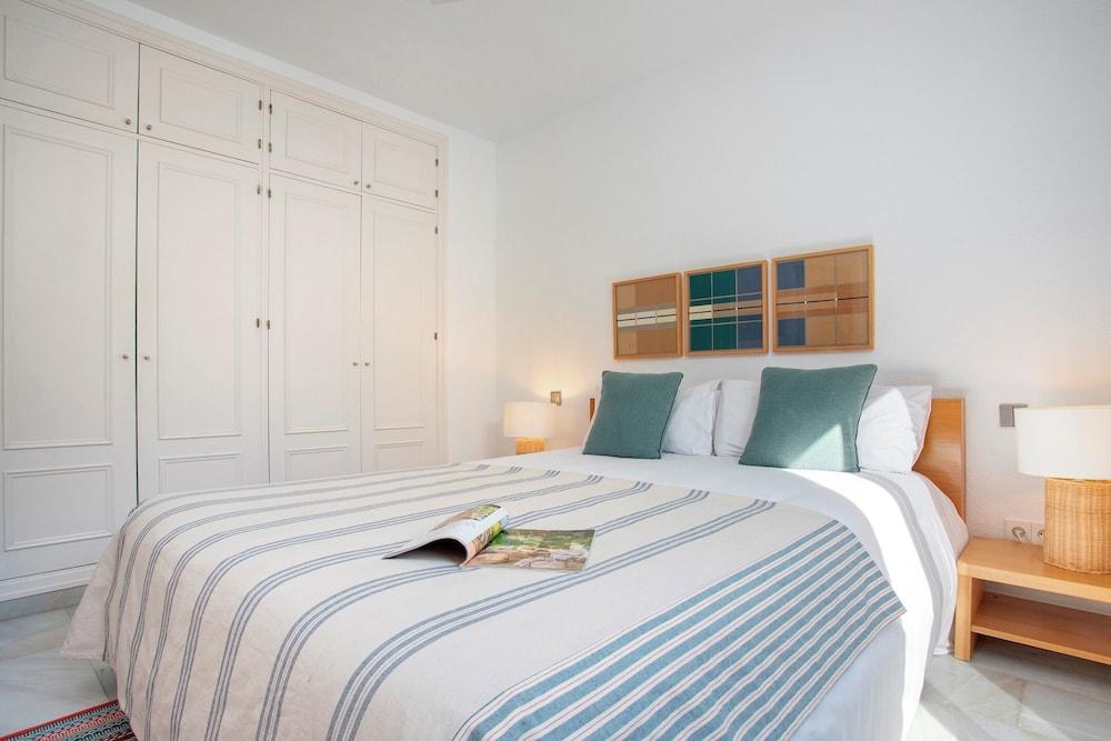 Genteel Home Guadalvillas