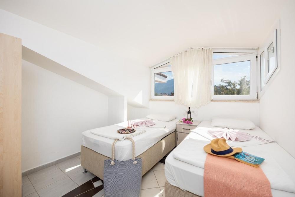 Grand Prestige Hotel