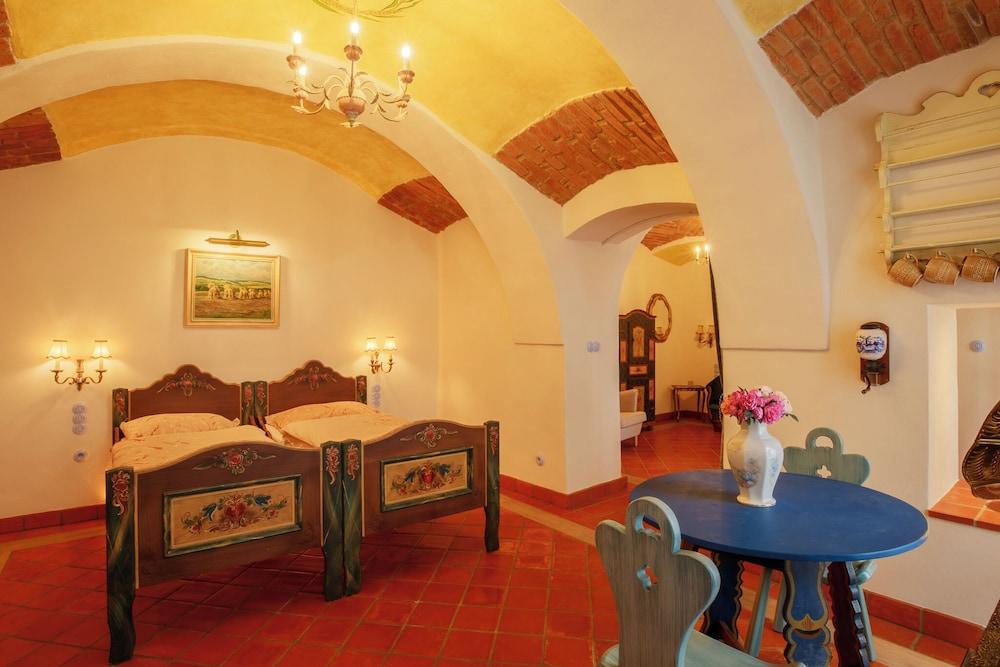 Spa Beerland - At The Golden Lamb