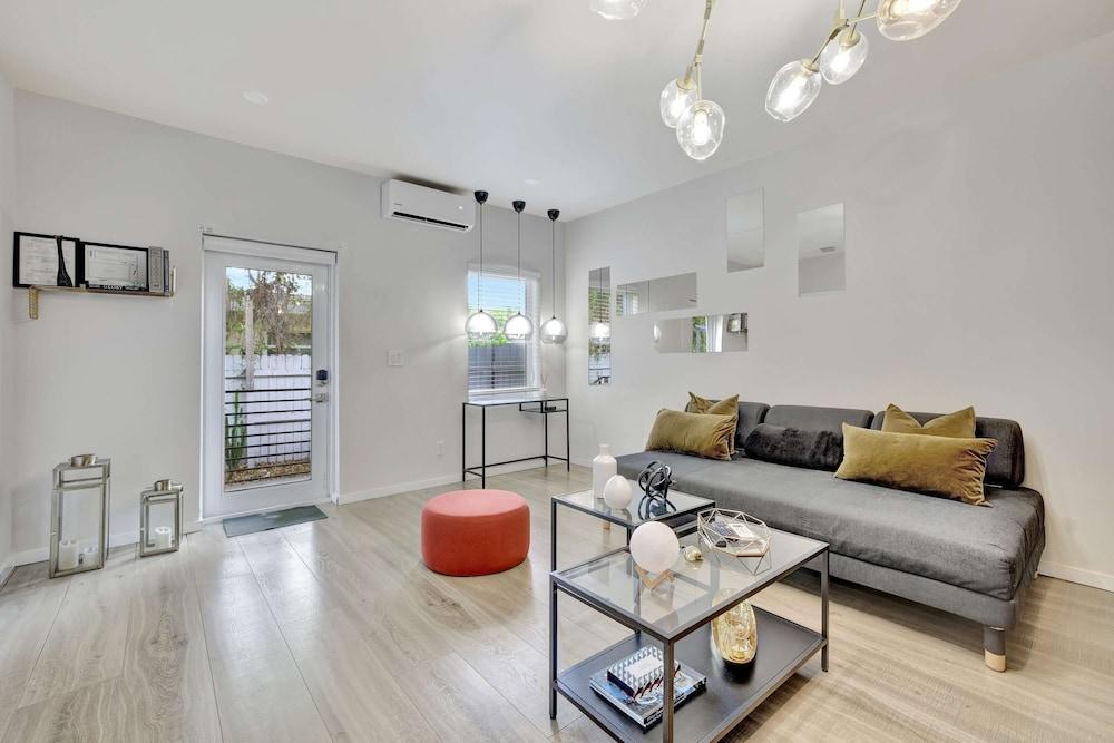 Sunshine Retreat Studio for 2!