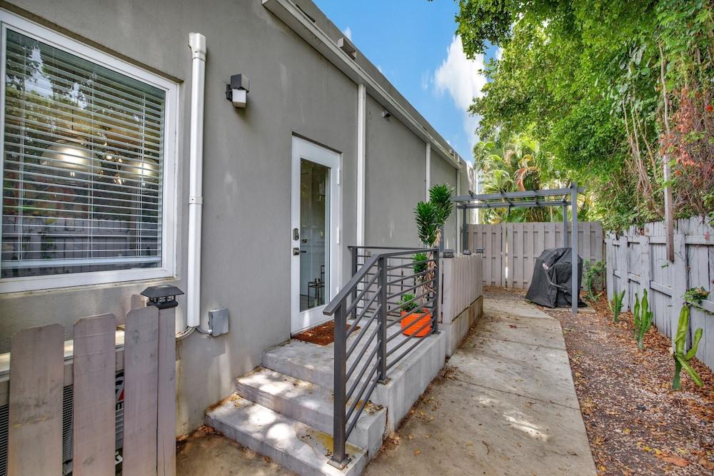 Sunshine Retreat Studio for 2!