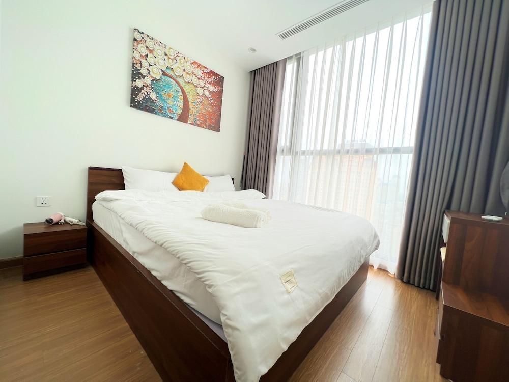 Sunny - Vinhomes Skylake Residences