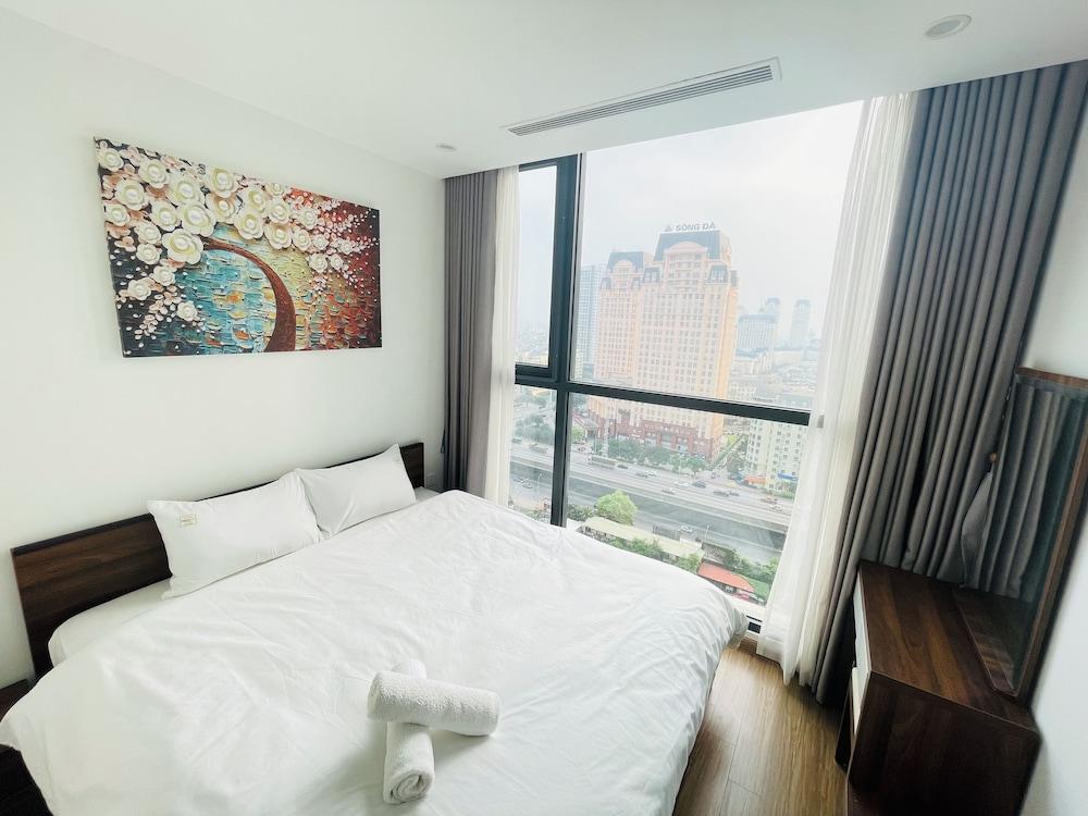 Sunny - Vinhomes Skylake Residences