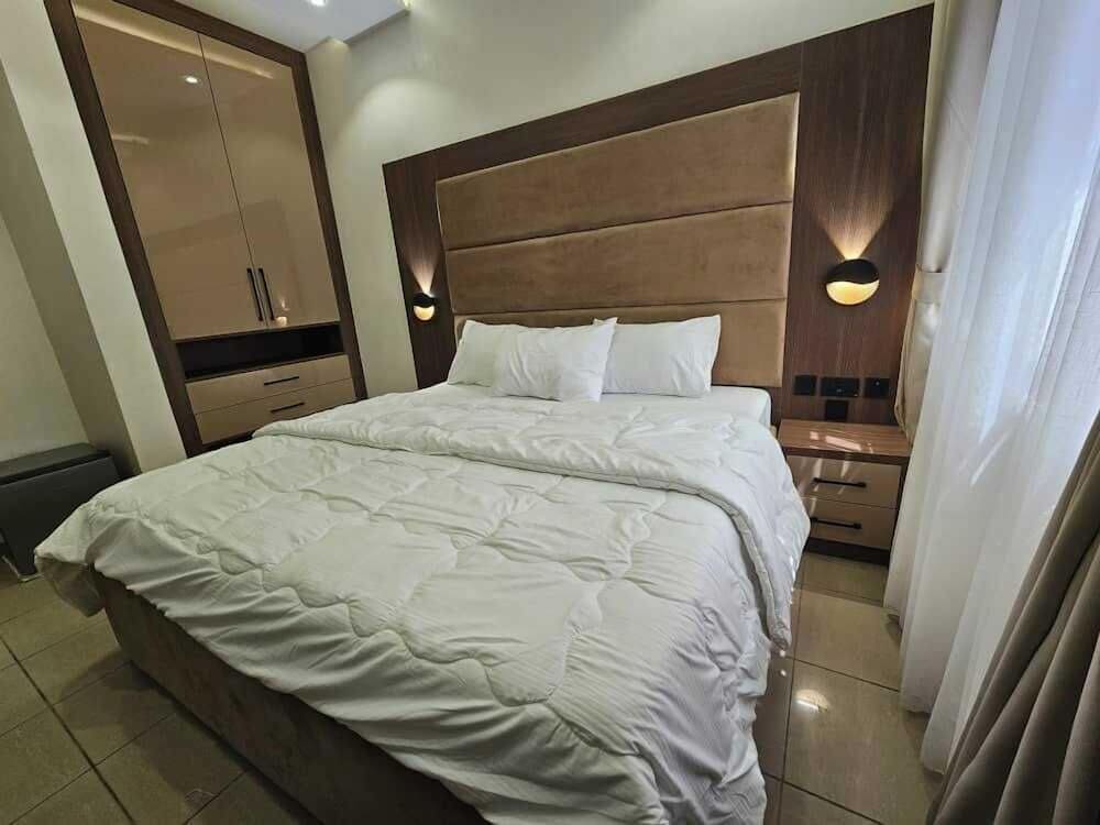 Camille's Luxury Apartment