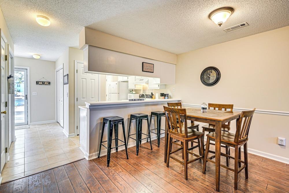 8 Mi to Boardwalk & Beach: Windsor Green Condo!