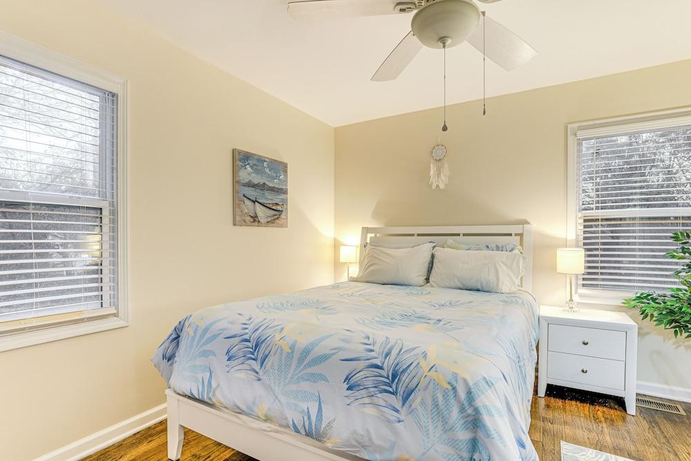 1 Mi to Stone Mountain Park: Outdoor Haven!