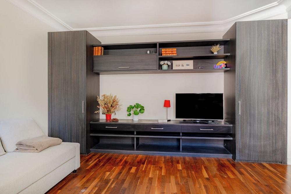 Paris Blomet design residence