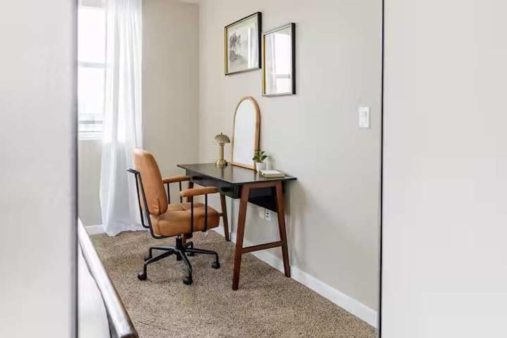 Amazing Water View w Jacuzzi Sky Lounge