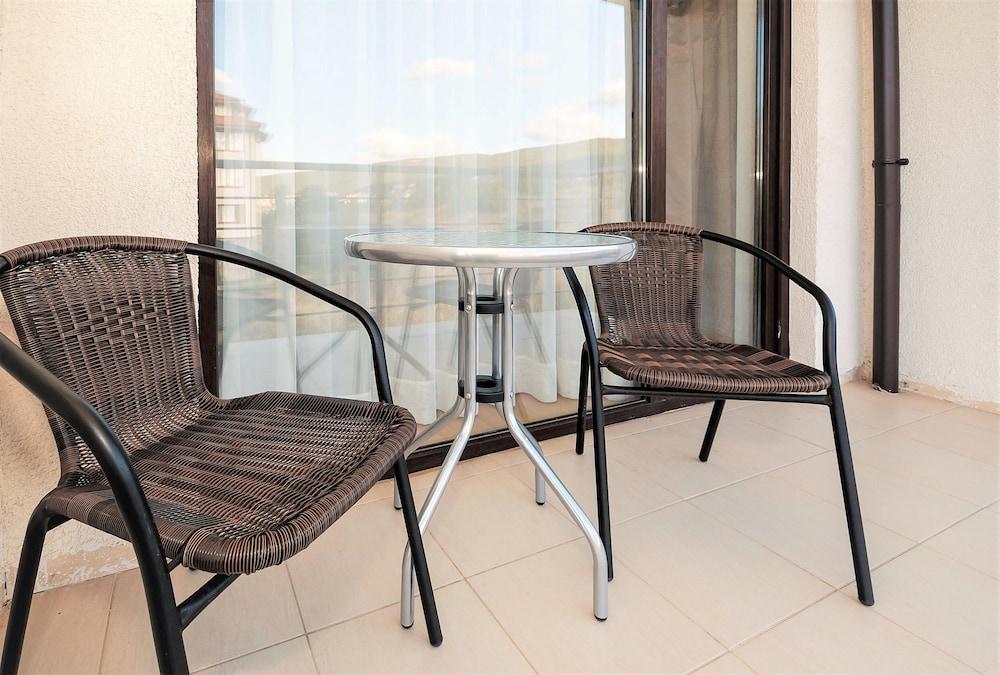 Seaside 1 BR Apartment With Balcony, max 4 Guests