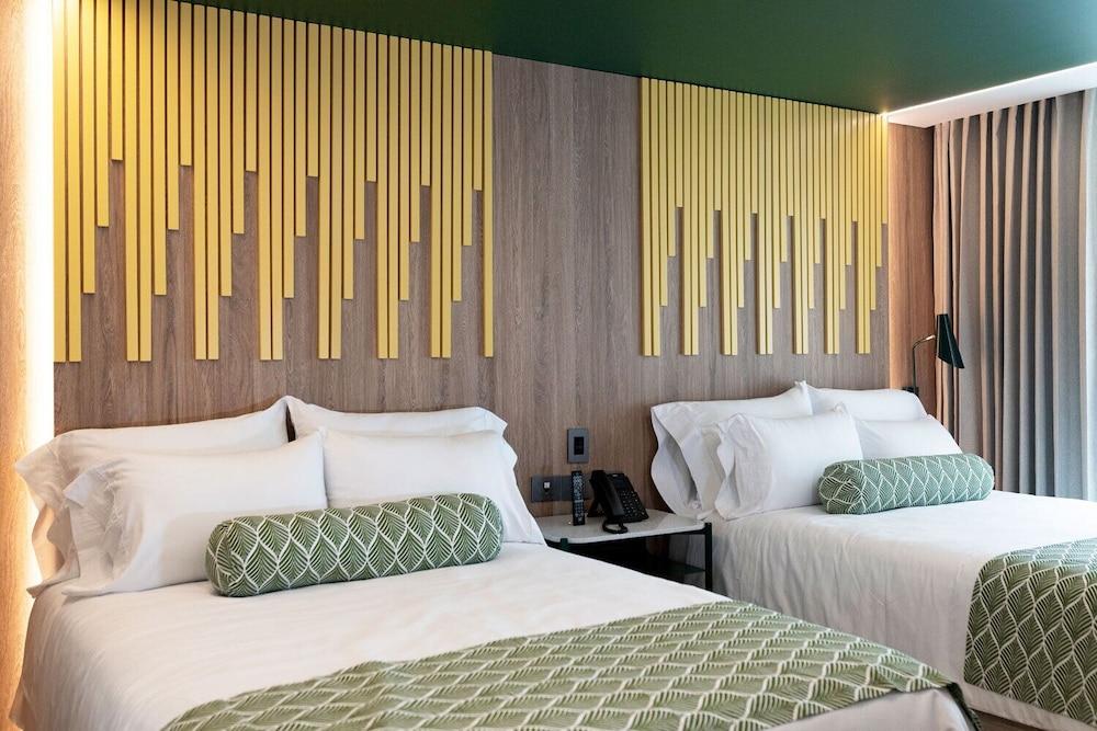 Sloh Hotel & Bar Manila Medellin