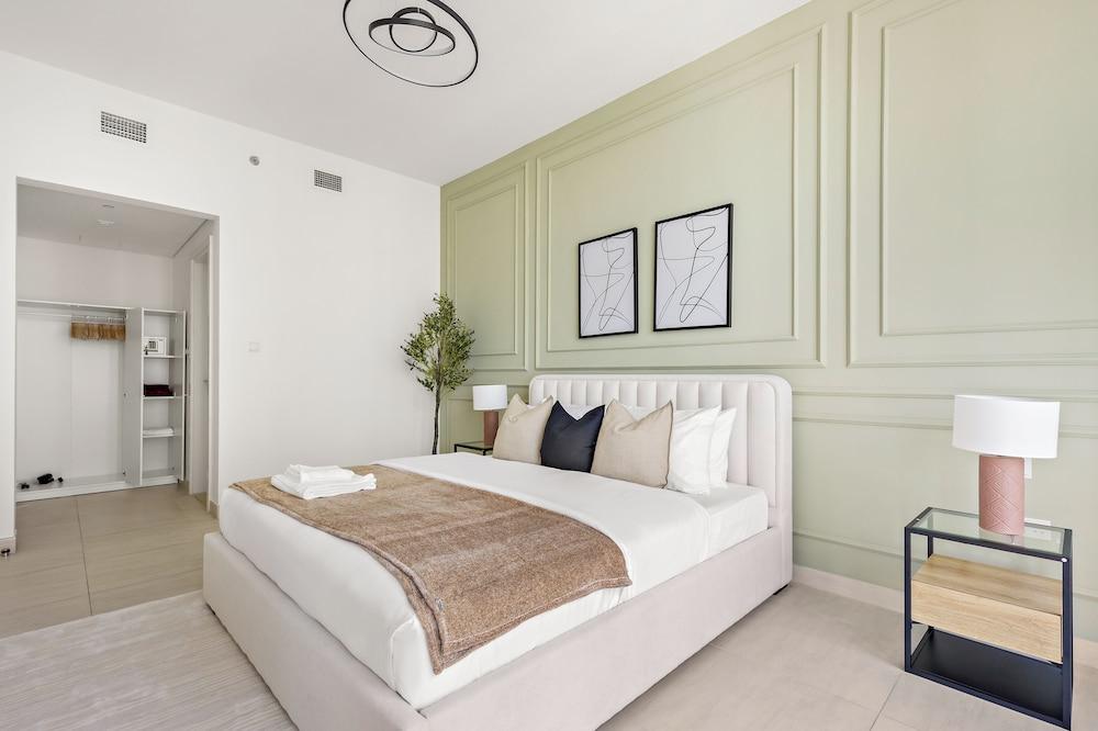 Silkhaus The Bridges