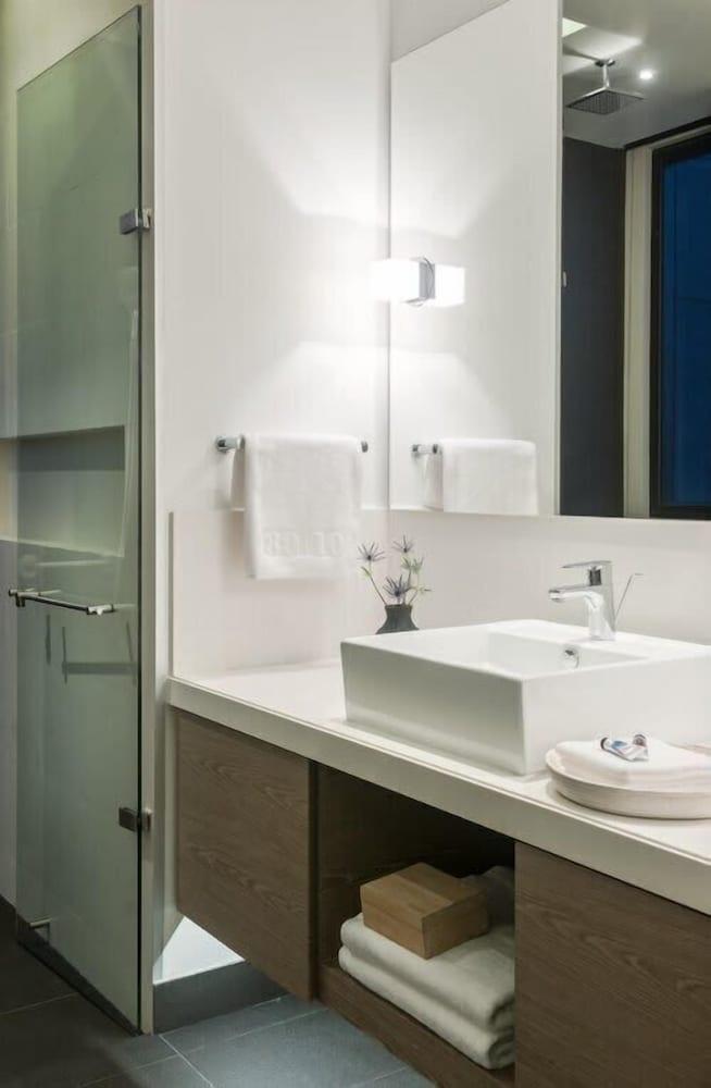 w Spacious 3BR w View in El Nogal