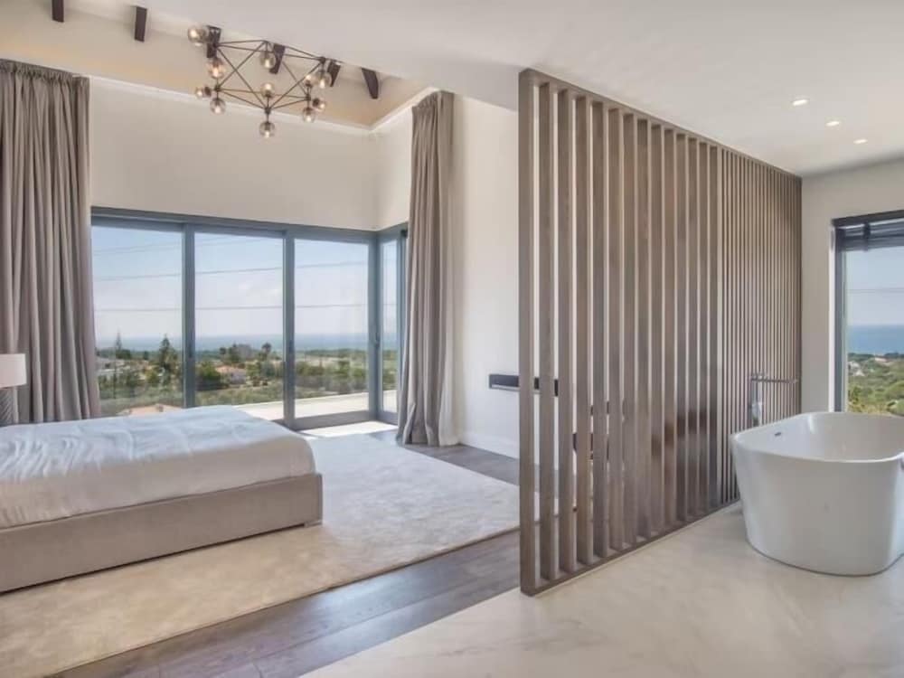 Sunrise Villa Marbella by Lodgerstrip