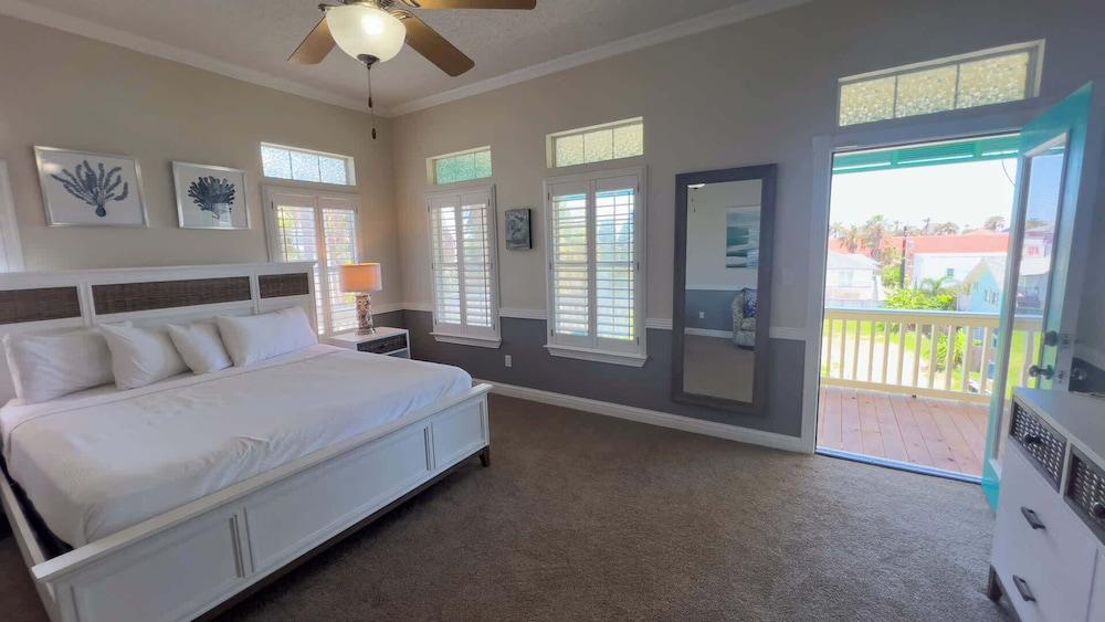 121 Snapper by the Sea