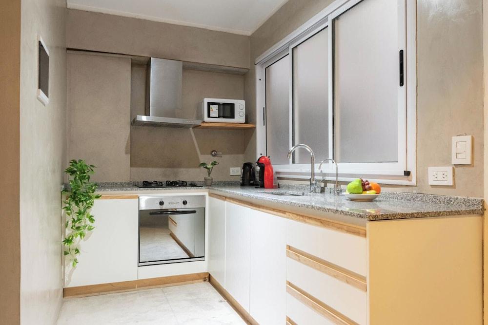 MOT + Junin 1435 - 4 Bd 8 Pax in Recoleta