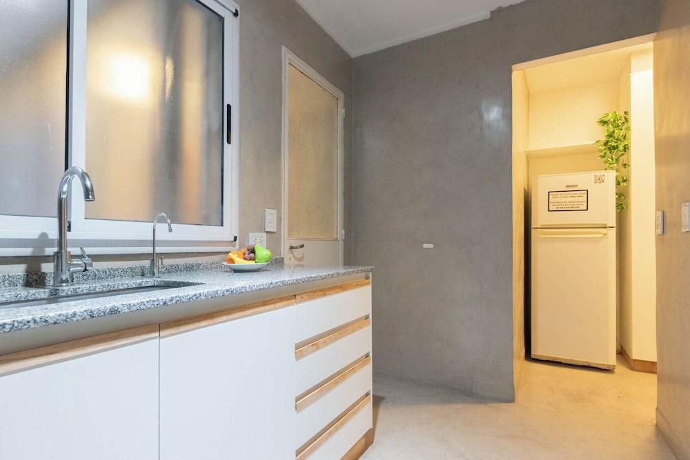 MOT + Junin 1435 - 4 Bd 8 Pax in Recoleta