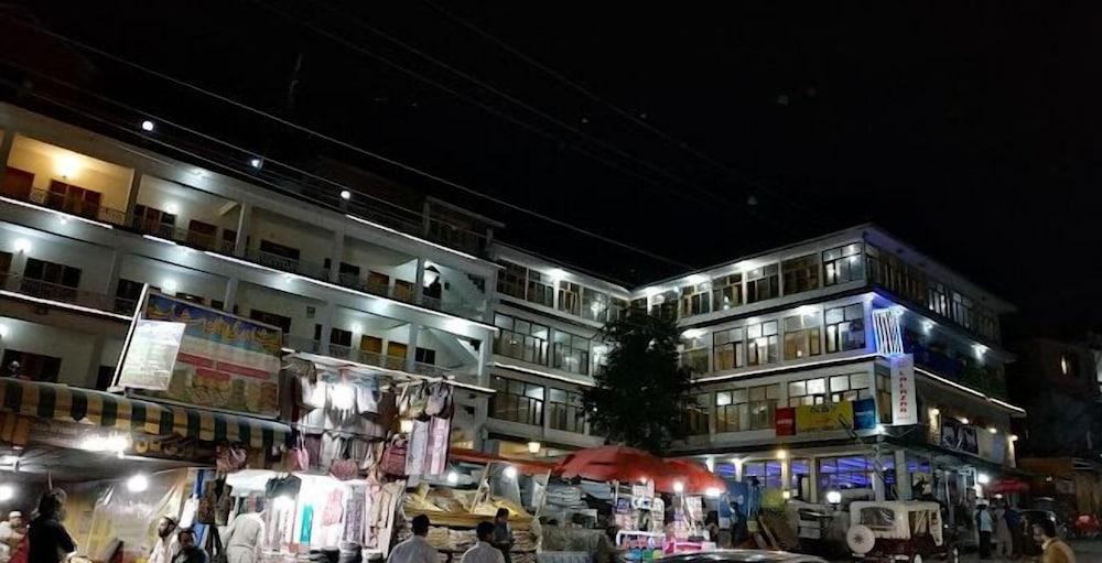 Lalazar Hotel & Restaurant