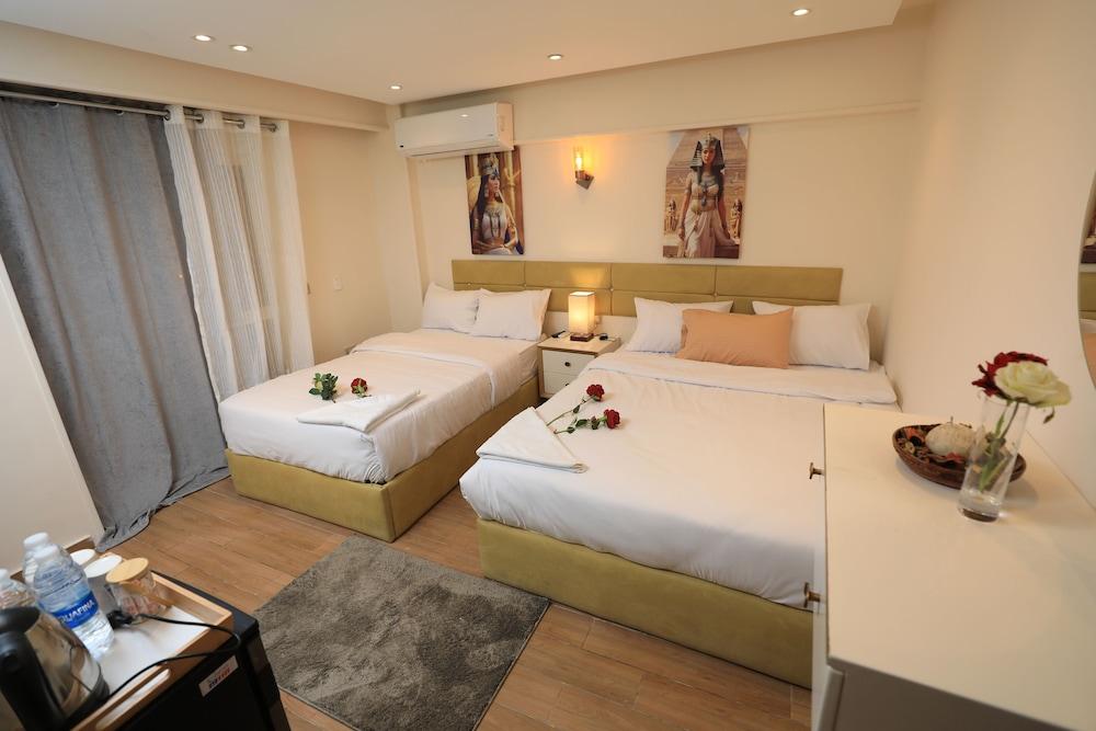 Pyramids Heart Hotel
