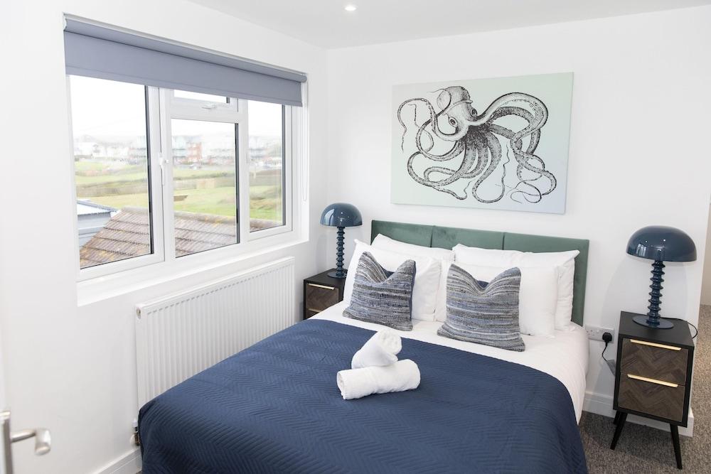 Ocean Side With Free Parking By My Getaways