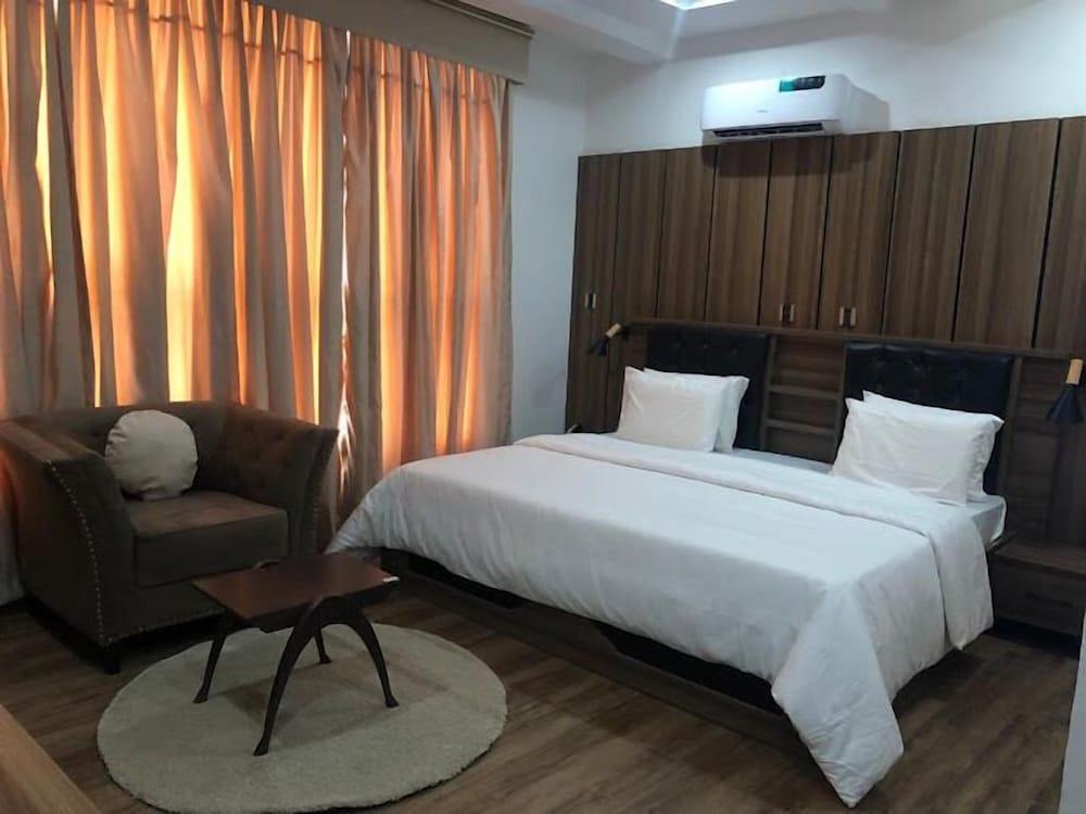 Bizzare Luxury Apartment