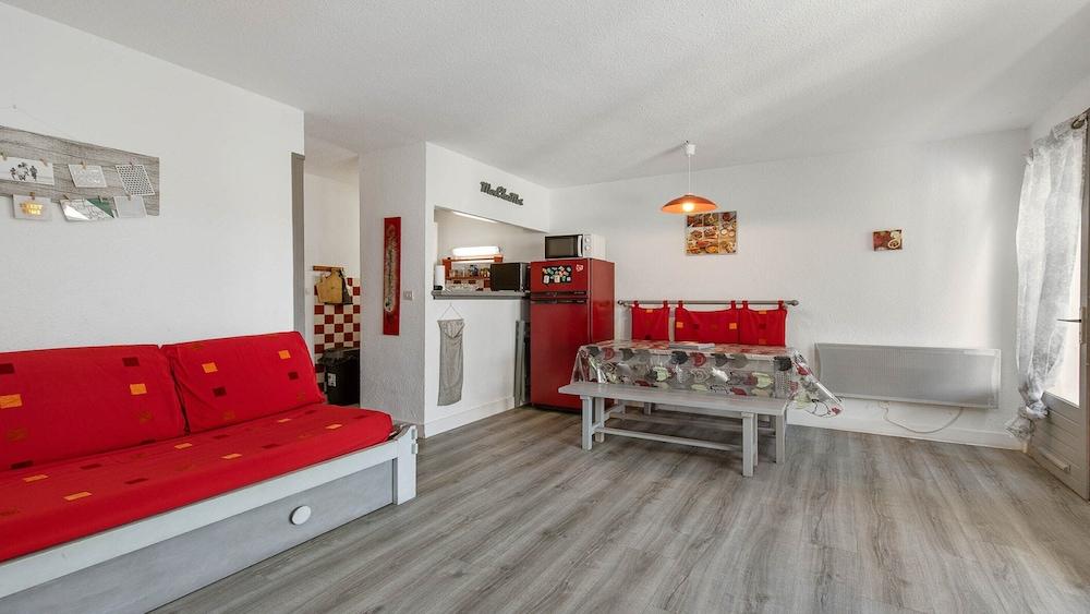 Charming Coastal Getaway in Agde