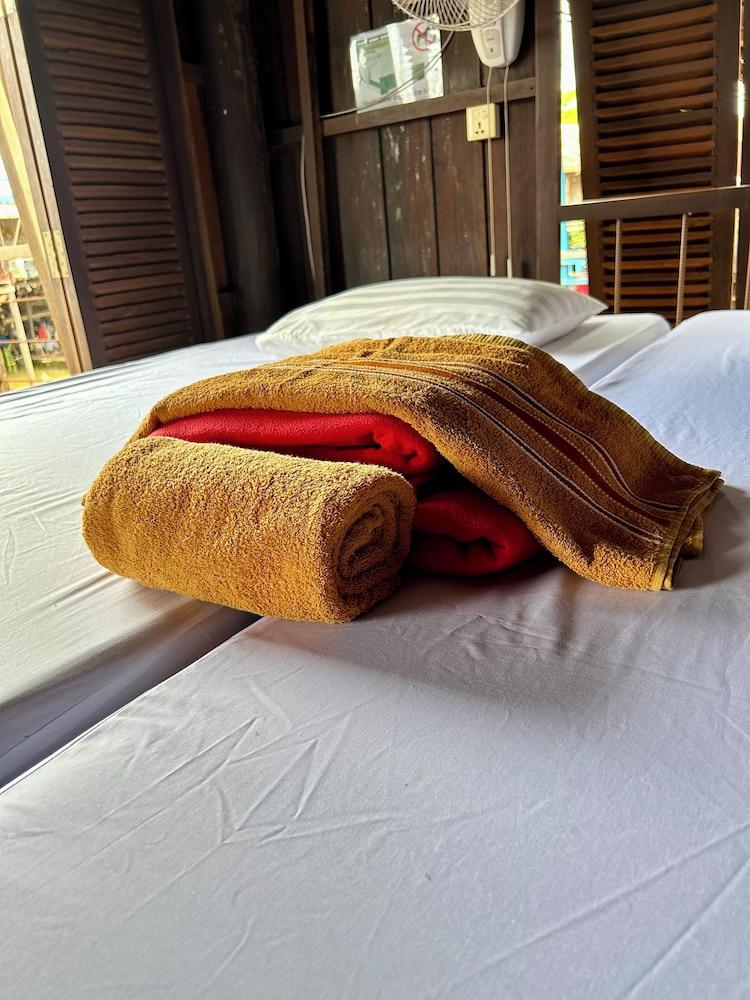 ST 63 Homestay & Tour Kampong Khleang