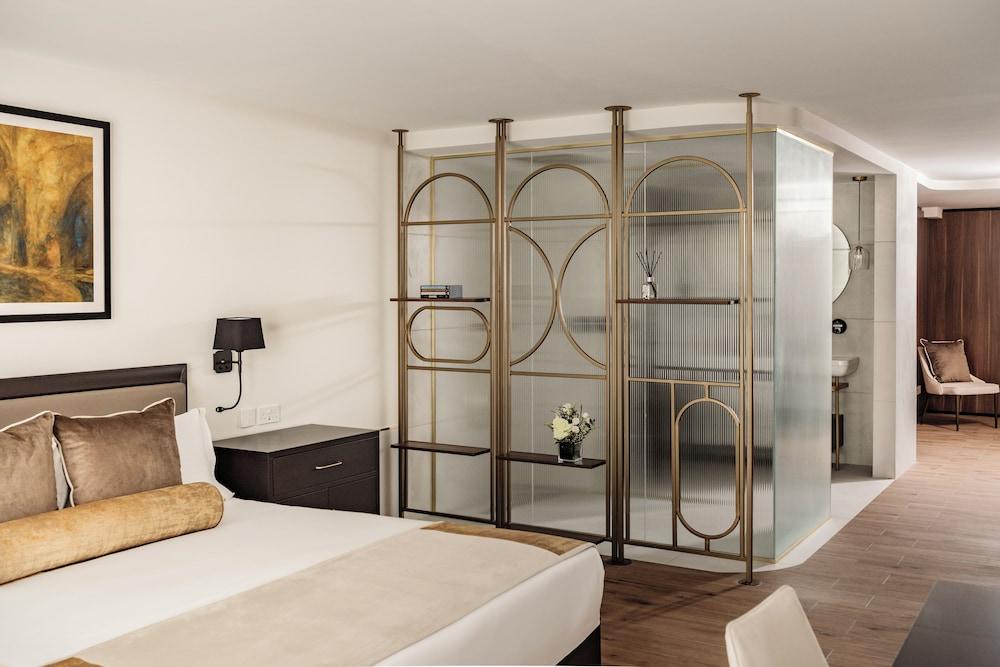 1926 Les Bains Private Spa Suites