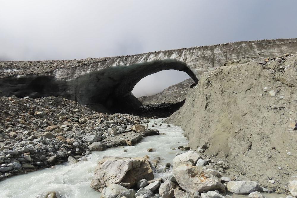 Berggasthaus Tschingelhorn - only accessible on foot (2 hour hike)