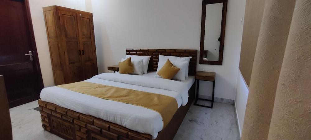 Hotel Suryavanshi Palace