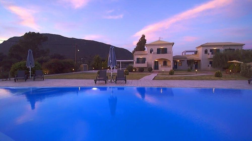 Corfu Liostasi Villa - Hellios Luxury Gem w Pool