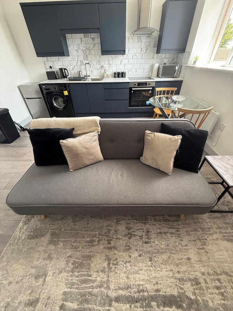 Desborough Apartment Retreat