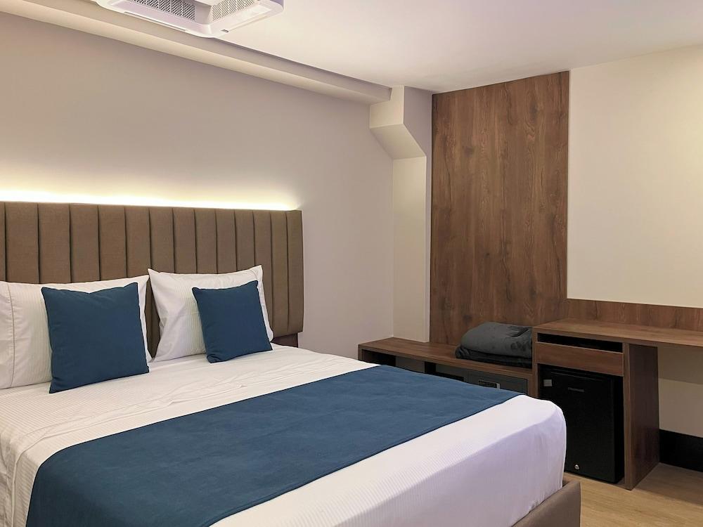 Hotel Continental By Hours