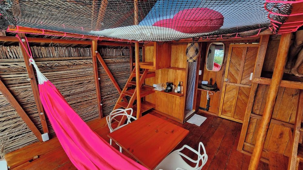 Melo Party Hostel La Barra