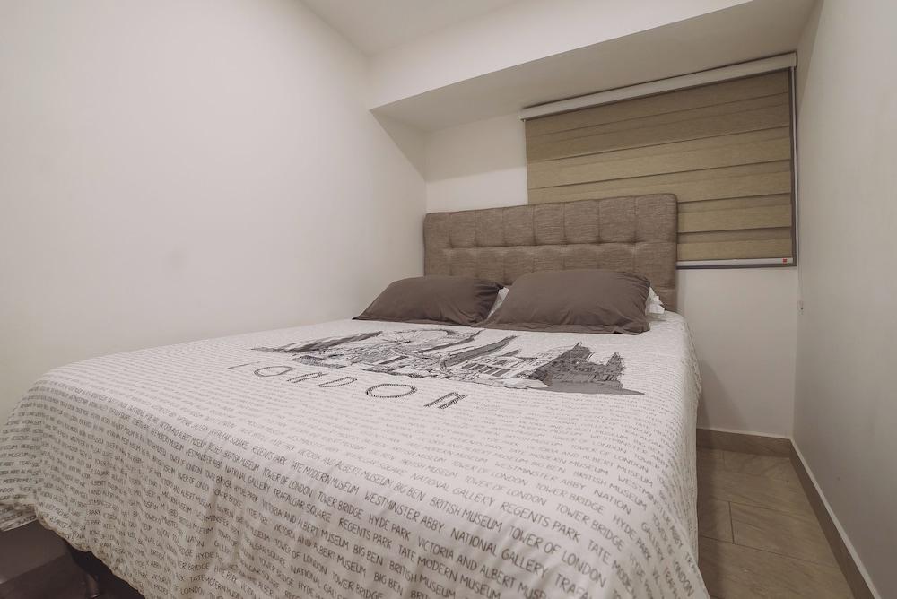 Park Lleras 11br Pool Jacuzzi