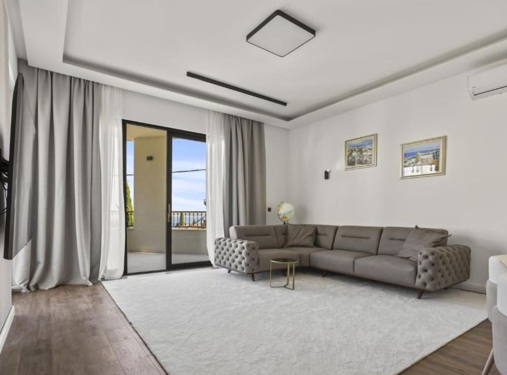 Luxury Penthouse Duce