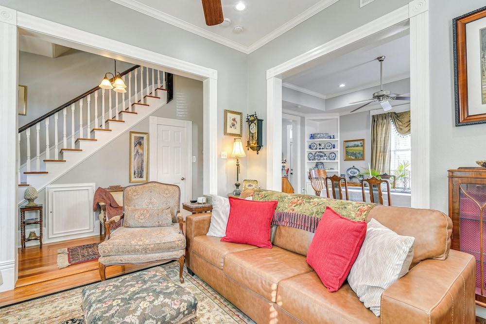 Walk to the Strand: Hideaway Haven Retreat