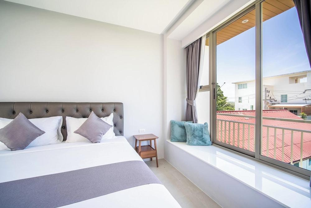 Classic Modern Pool Villas Rawai 3BR