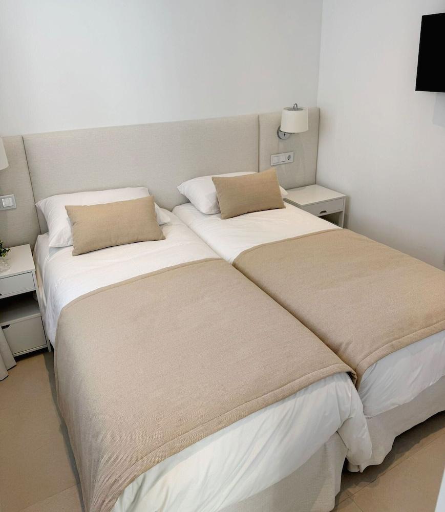 Apartamento LaViu 2Dormitorios by Croma