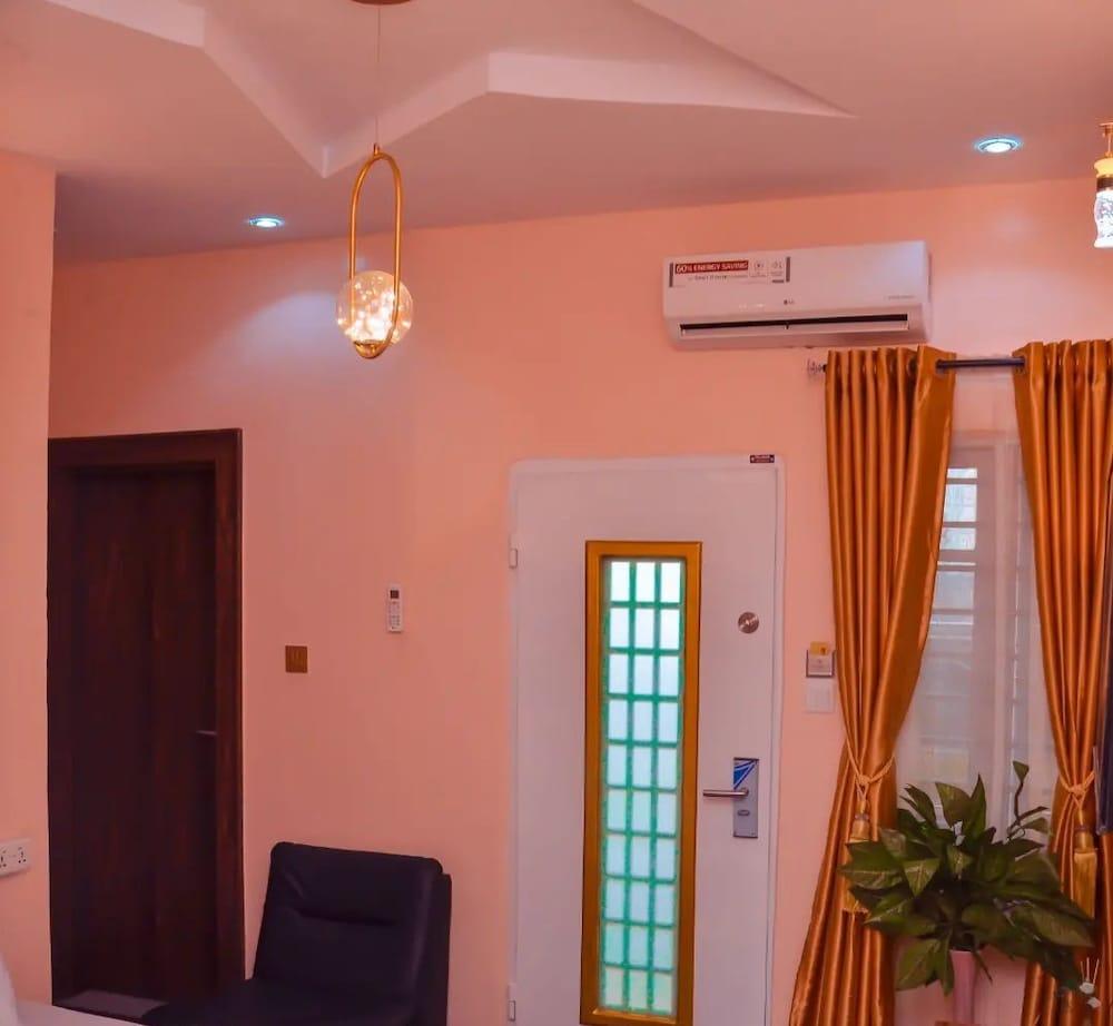 D.T Homes Luxury Apartment