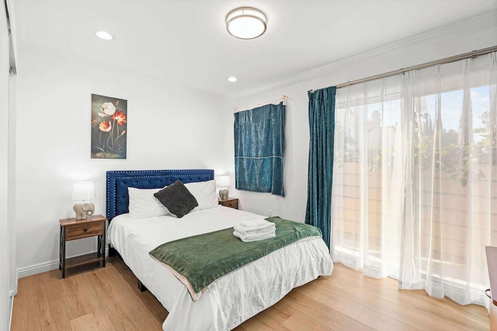 Comfy Retreat With Yard & Cozy Interiors